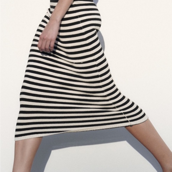 Zara Poplin Shirt Red/White Stripes Size Small/Striped Chenille Skirt Size Large - Picture 2 of 2